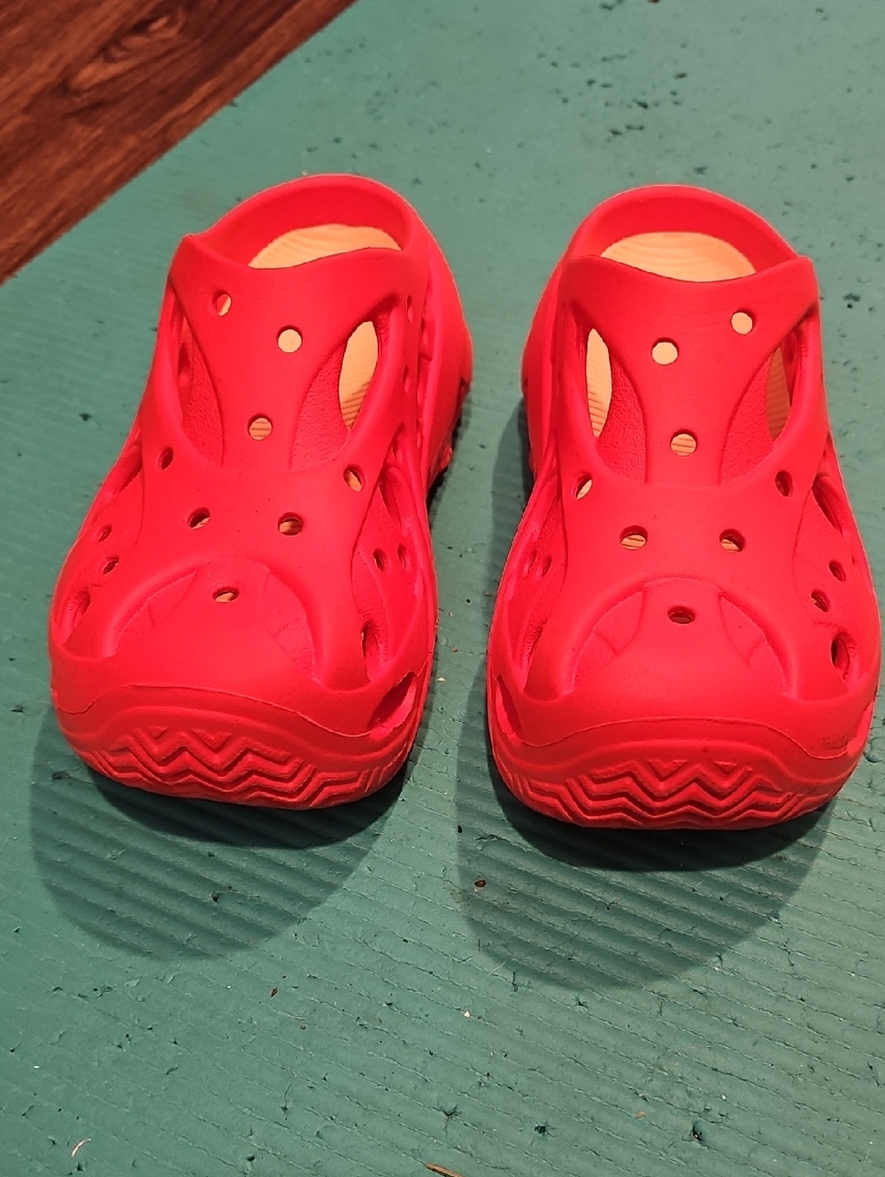 Crocs Caged clogs